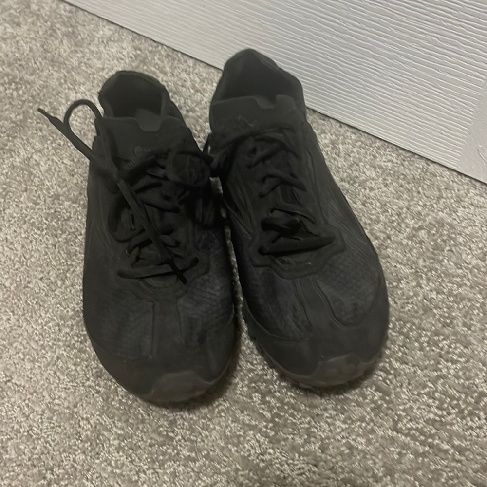Reebok Sneakers. Men’s Size 6.5. Black